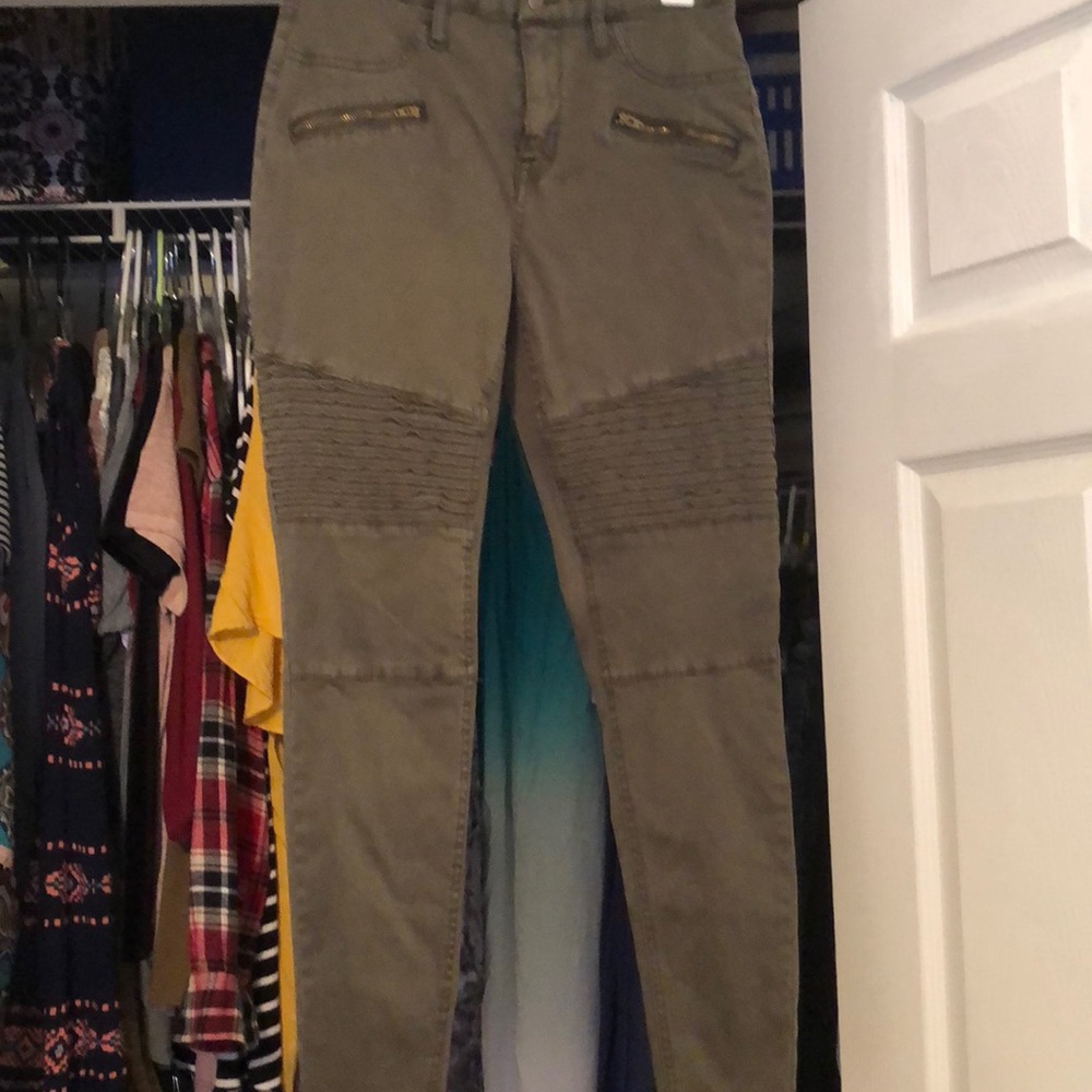 Rigged army green pants